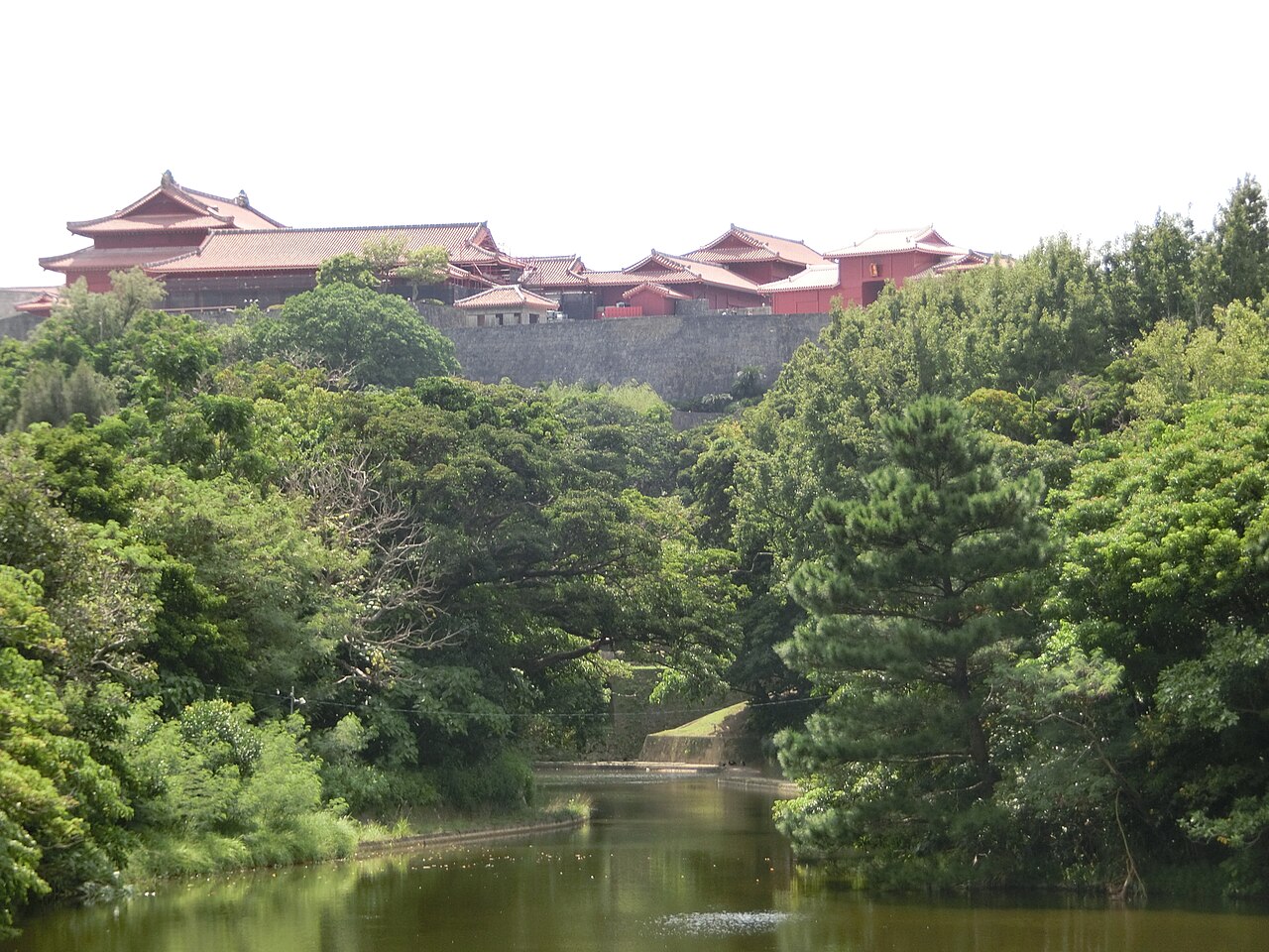 Rotes Shuri-Tor